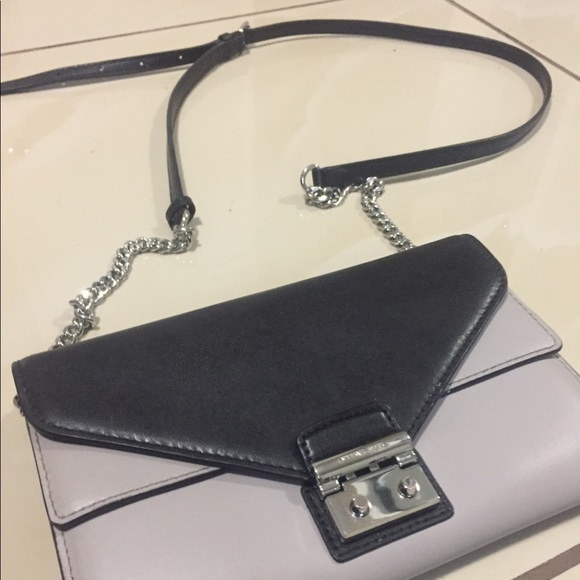 MICHAEL KORS clutch purse - Picture 1 of 8